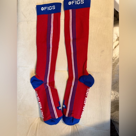 FIGS Compression socks - Picture 3 of 7